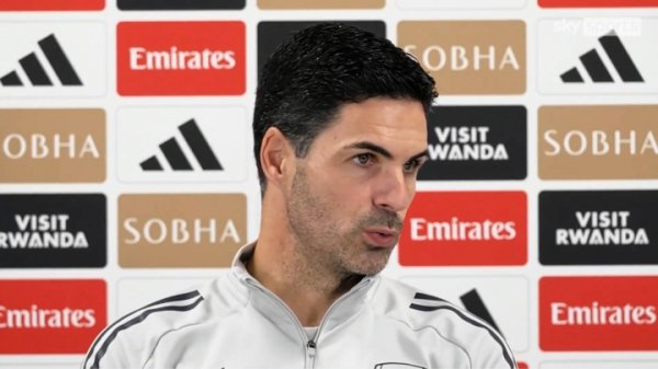 塔帅：AI很强但咱们面临的是活生生的东谈主；改日被AI取代？谁知谈呢